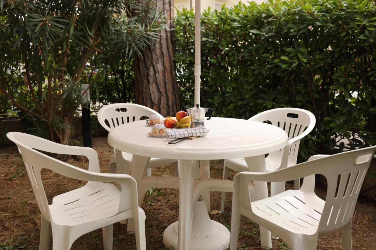 We Home - Palestrina17 - Riccione Sul Mare Exteriör bild